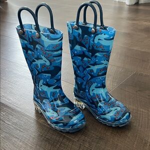 Western Chief Shark Light-Up Rain Boot - Kids'